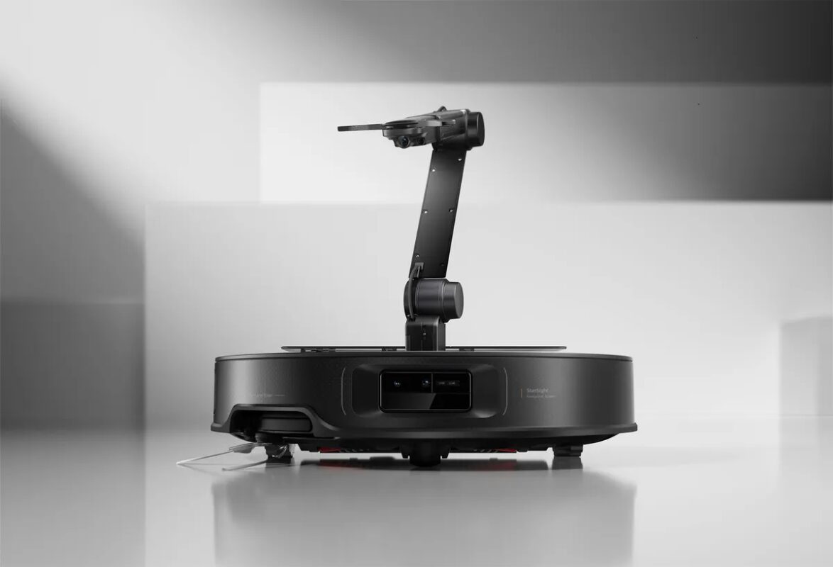 Roborock Saros Z70 Với Cánh Tay Cơ Học